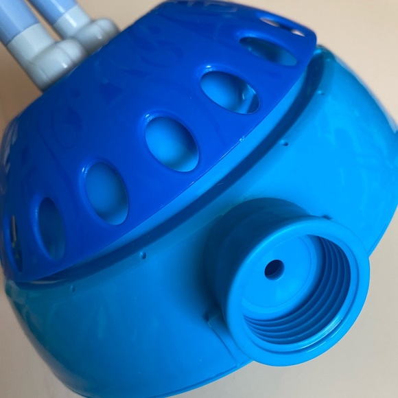 Bluey Spinning Sprinkler NWT - Picture 5 of 5